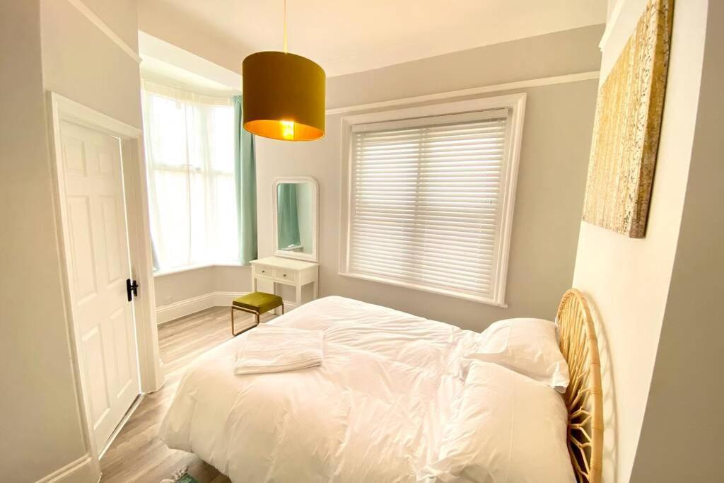 Cleveland House - Perfect For Beaches And Town. Борнмут Экстерьер фото