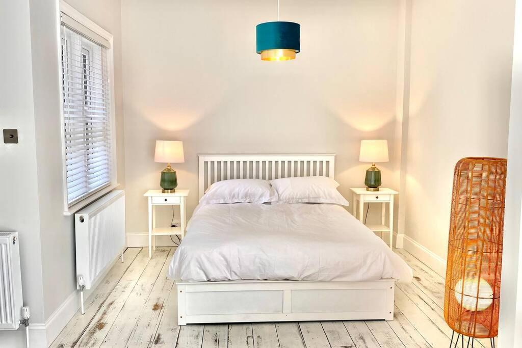 Cleveland House - Perfect For Beaches And Town. Борнмут Экстерьер фото